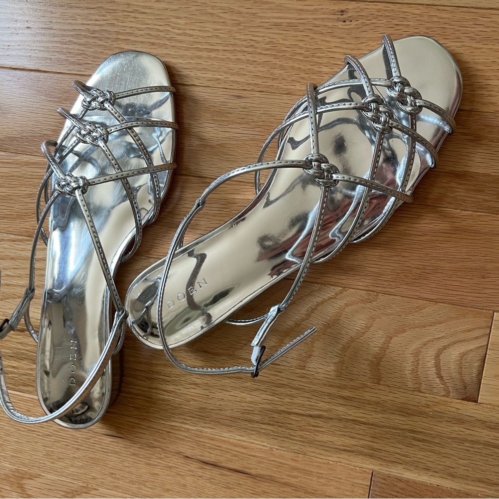 Doen Silver Strappy Women's Sandals
